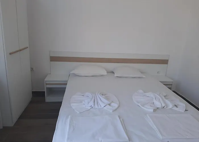 жени * Царево