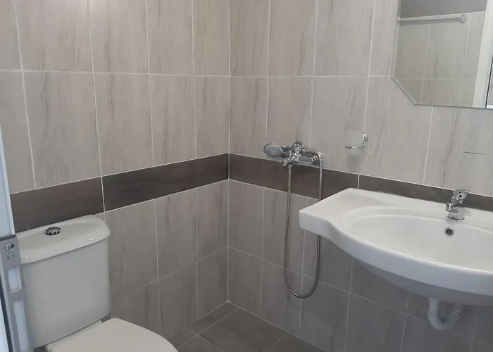 жени Апартамент *