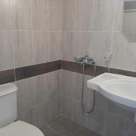 жени Apartment *